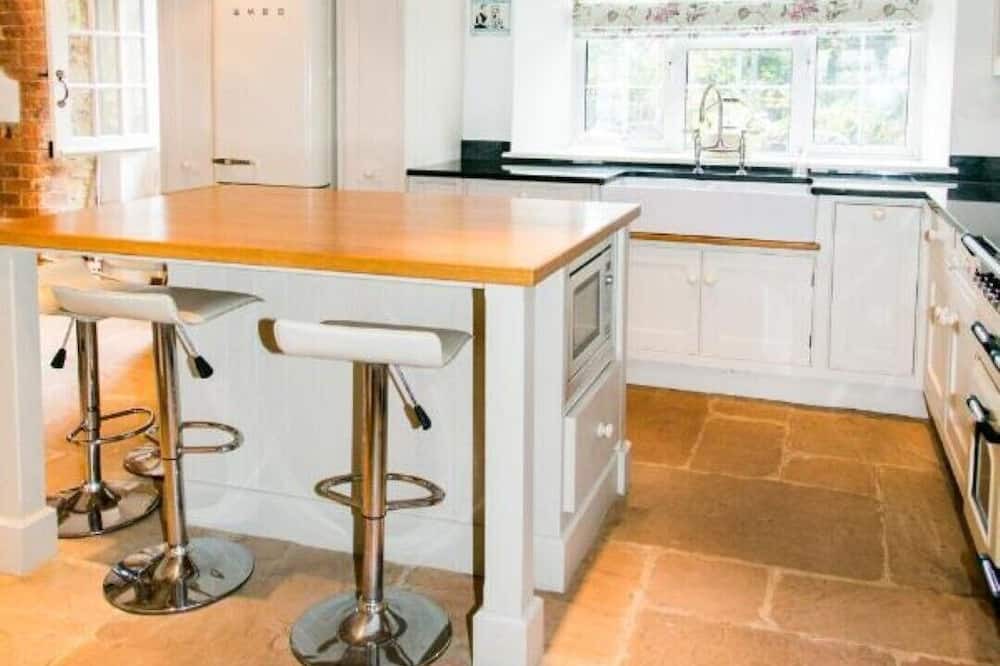 Photo of Kitchen in Daventry