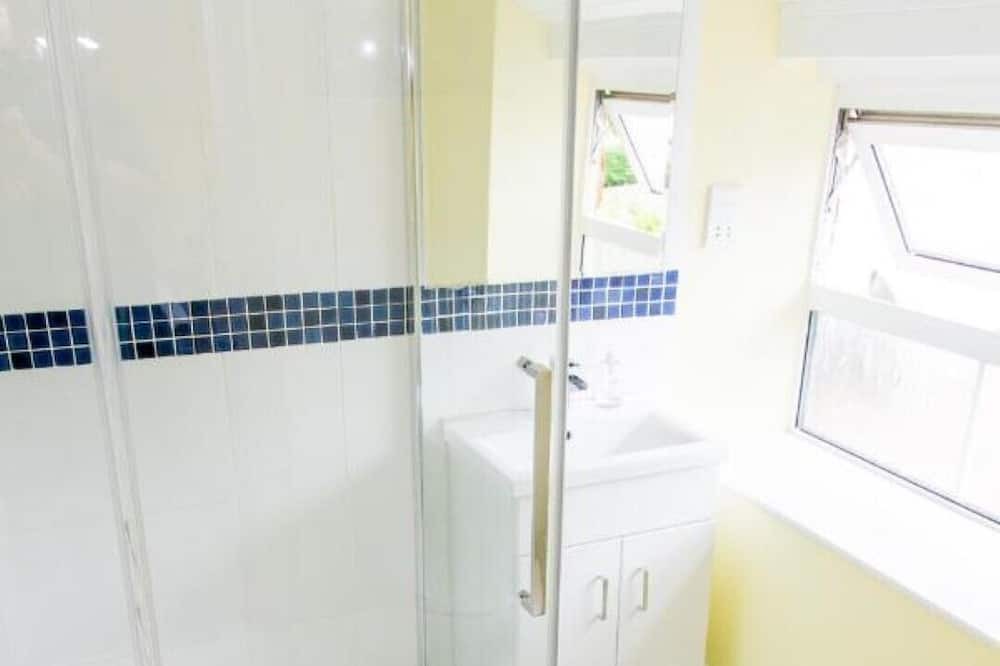 Photo of Bathroom in Daventry
