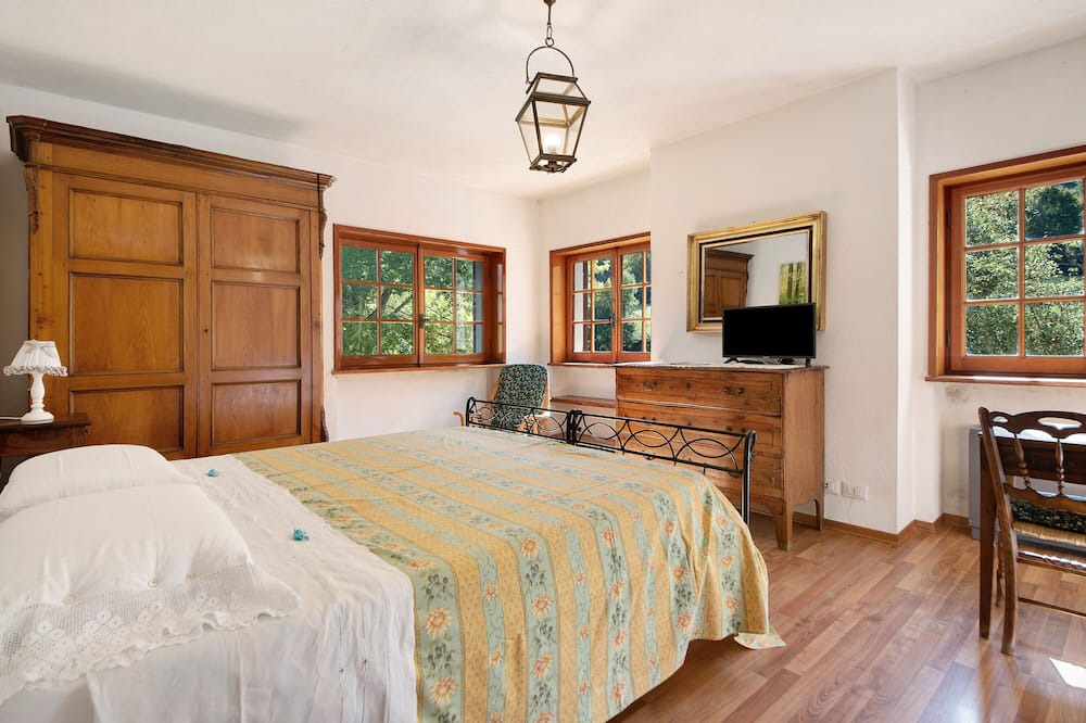 Photo of Bedroom in Santo Stefano dʼAveto