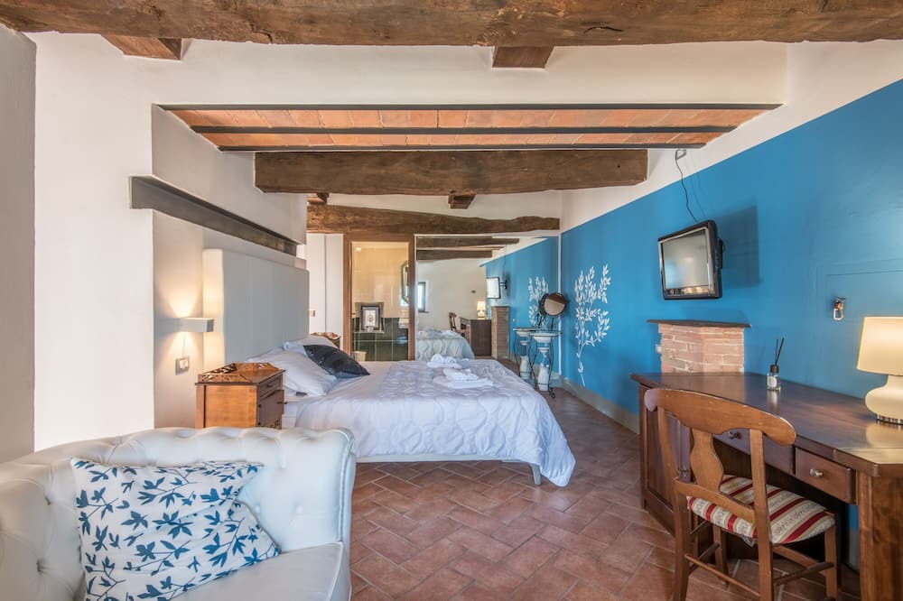 Photo of Bedroom in Montefollonico