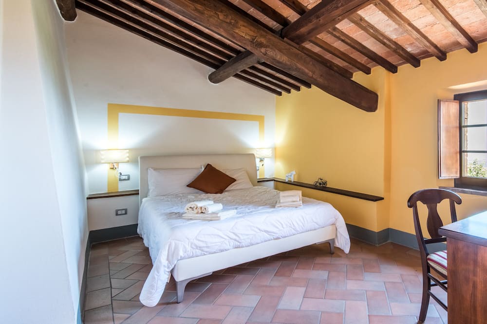 Photo of Bedroom in Montefollonico