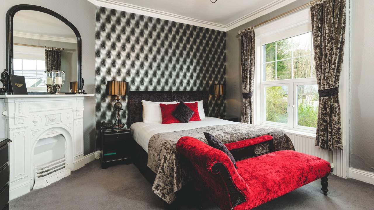 Photo of Bedroom in Holywood