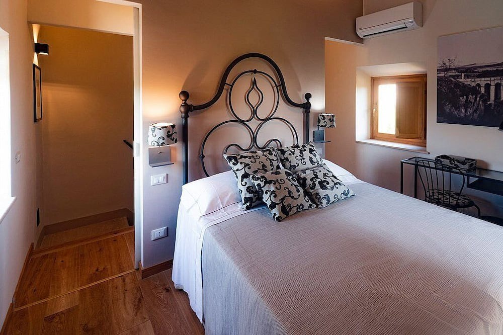 Photo of Bedroom in Civita Castellana