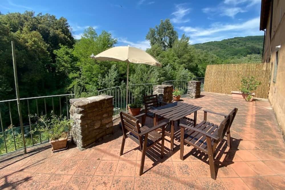 Photo of Patio Balcony in Pontremoli