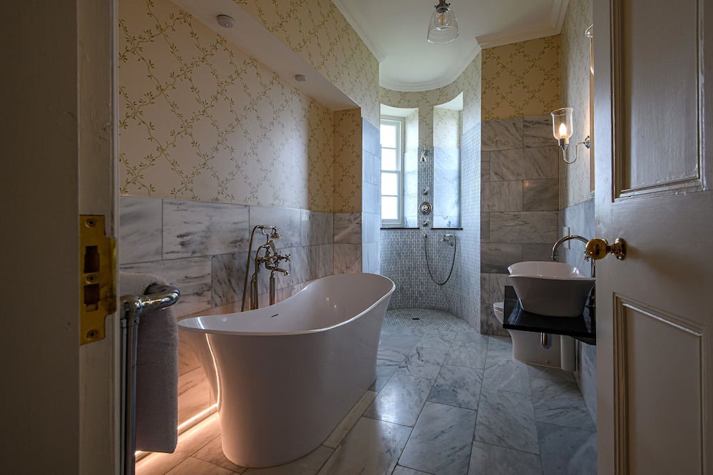 Photo of Bathroom in Hunspow