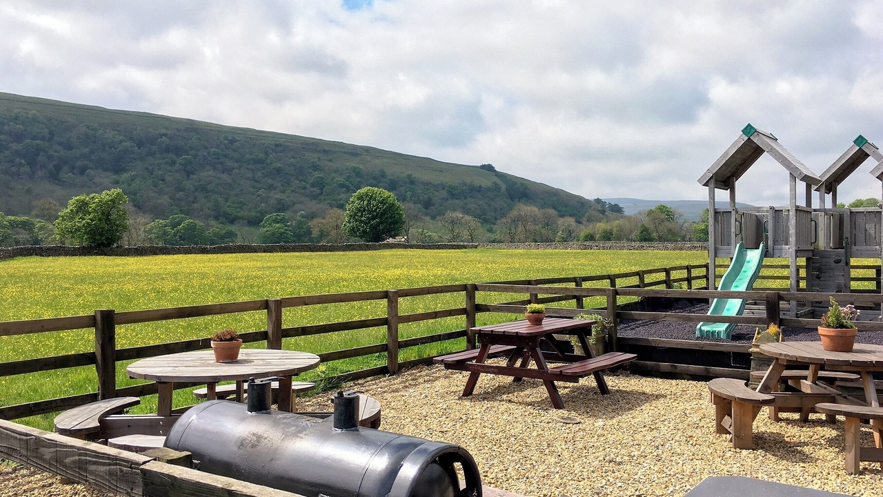 Photo of Outdoor in Litton
