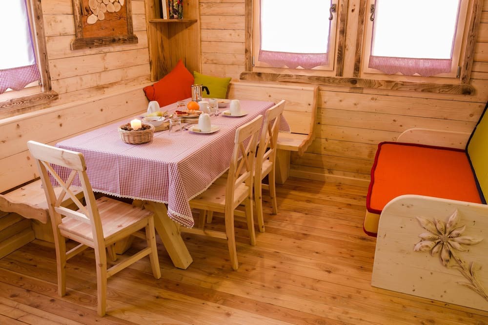 Photo of Livingroom in Comeglians