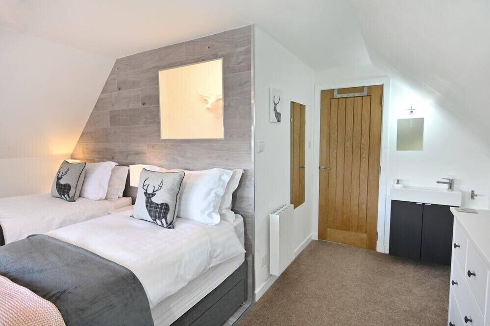 Photo of Bedroom in Alvie