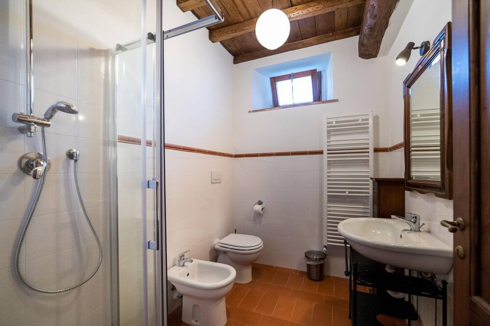 Photo of Bathroom in Carassai