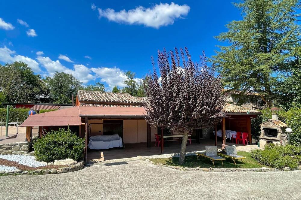 Photo of Outdoor in Urbania
