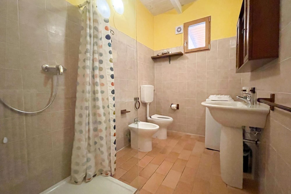 Photo of Bathroom in Urbania