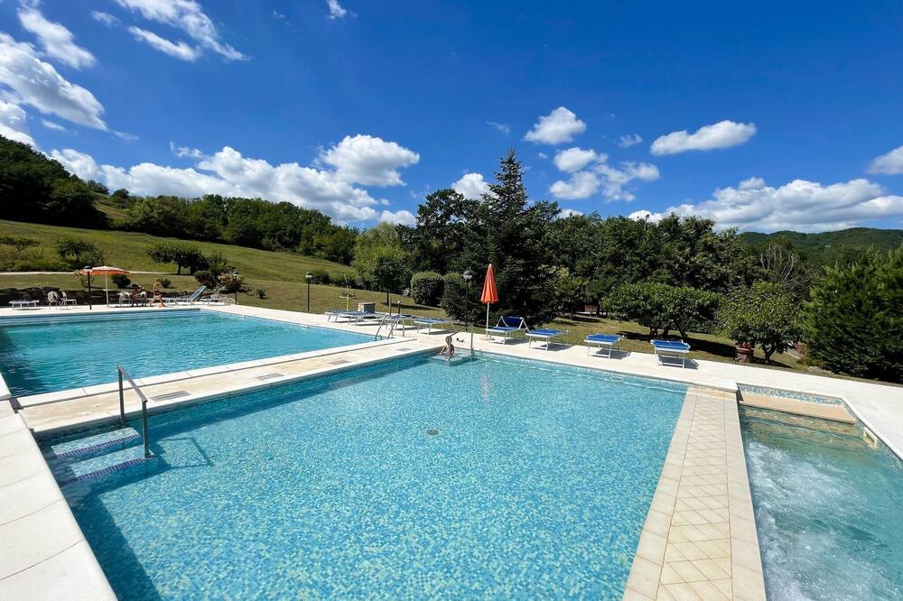 Photo of Outdoor in Urbania