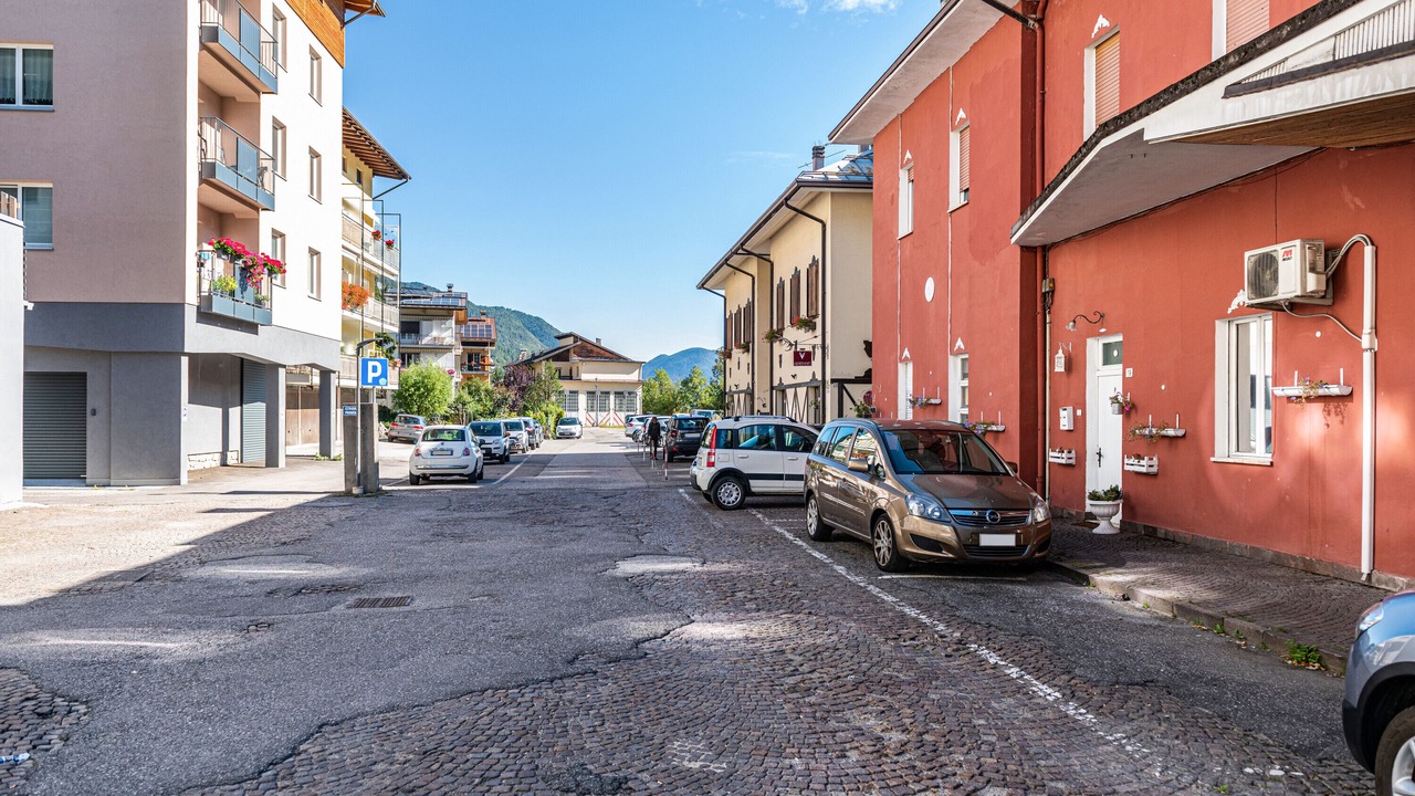 Photo of Outdoor in Male