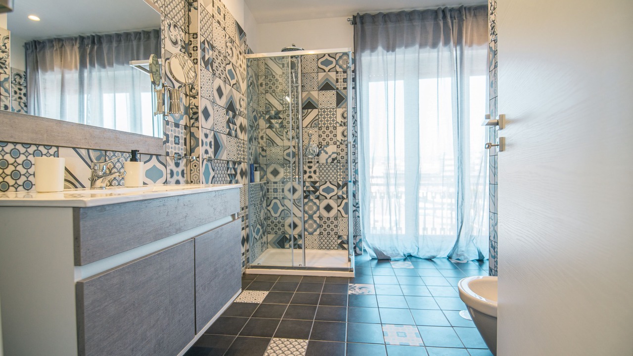 Photo of Bathroom in Naples City Centre