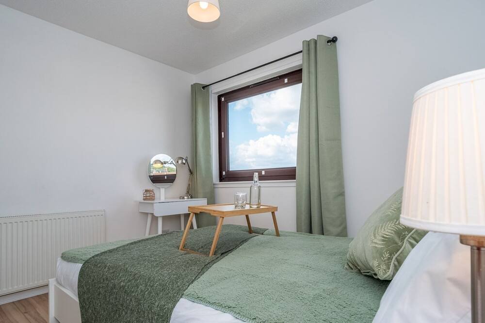 Photo of Bedroom in Juniper Green