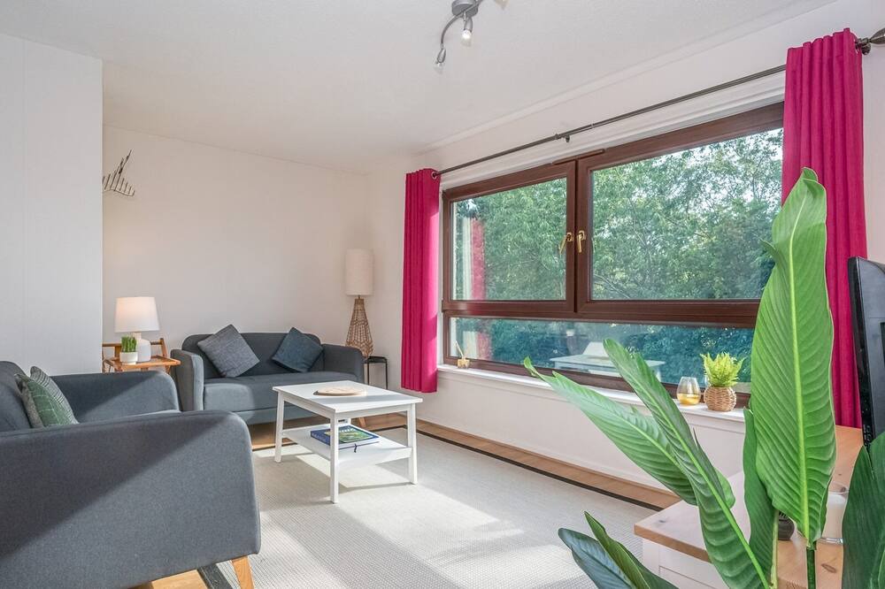 Photo of Livingroom in Juniper Green