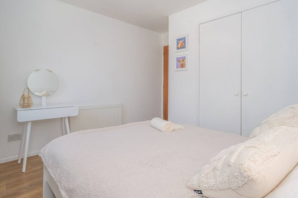 Photo of Bedroom in Juniper Green