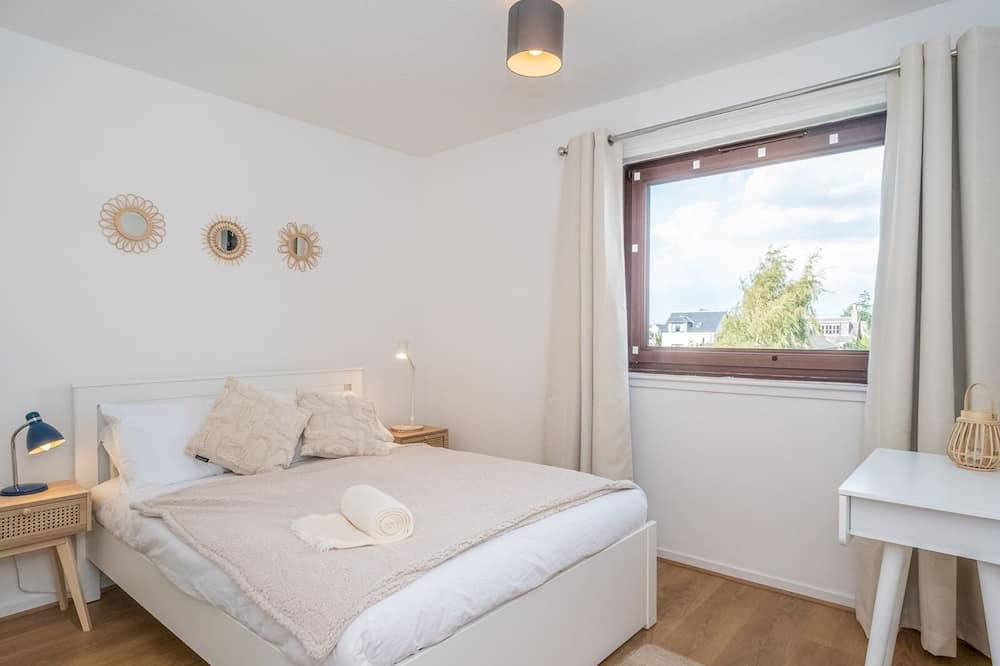 Photo of Bedroom in Juniper Green