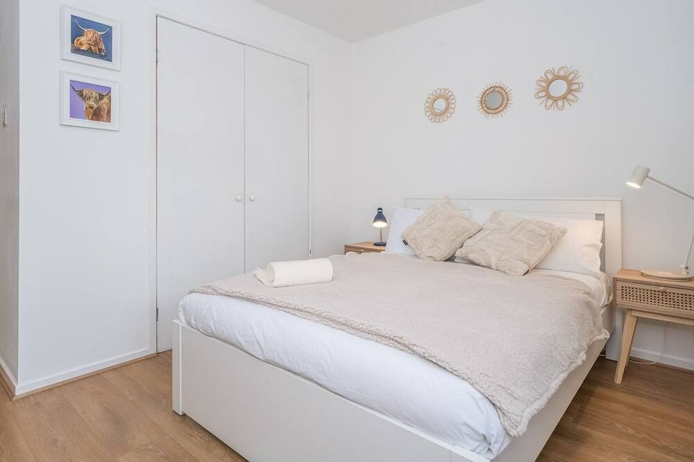 Photo of Bedroom in Juniper Green