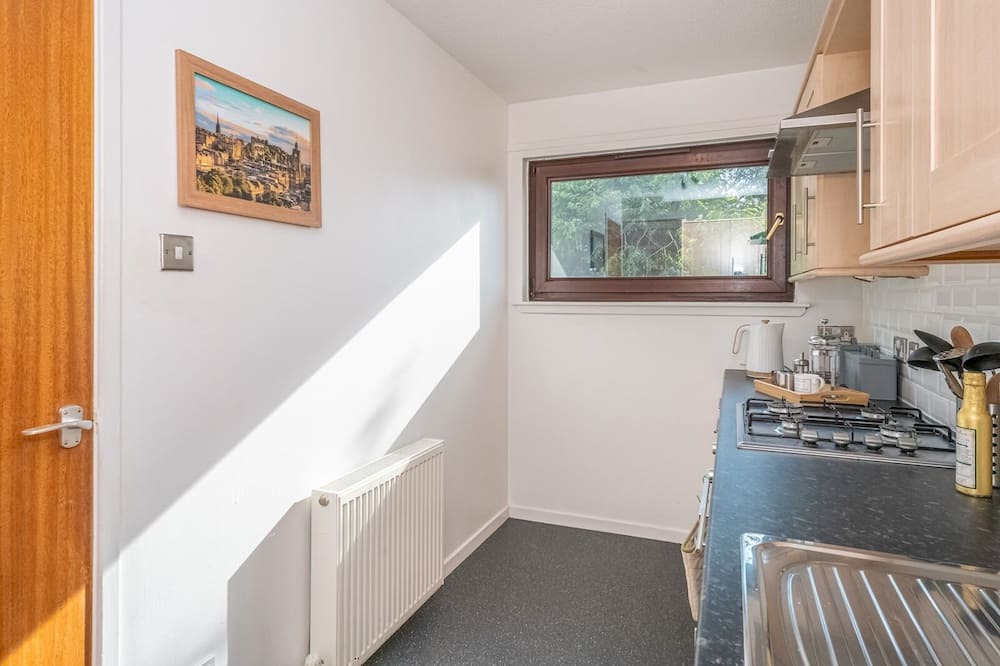 Photo of Kitchen in Juniper Green