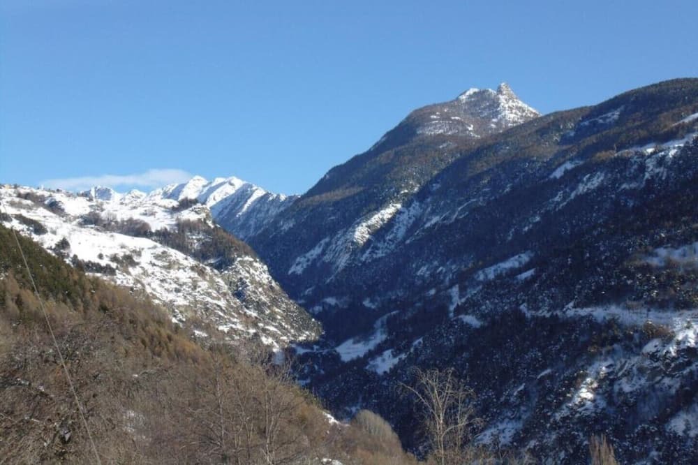 Photo of Outdoor in Quart