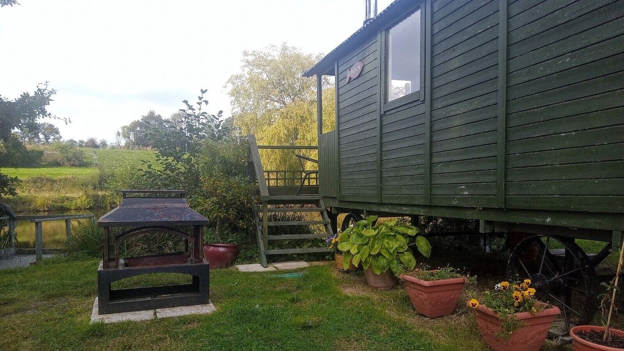 Photo of Patio Balcony in Hadlow Down
