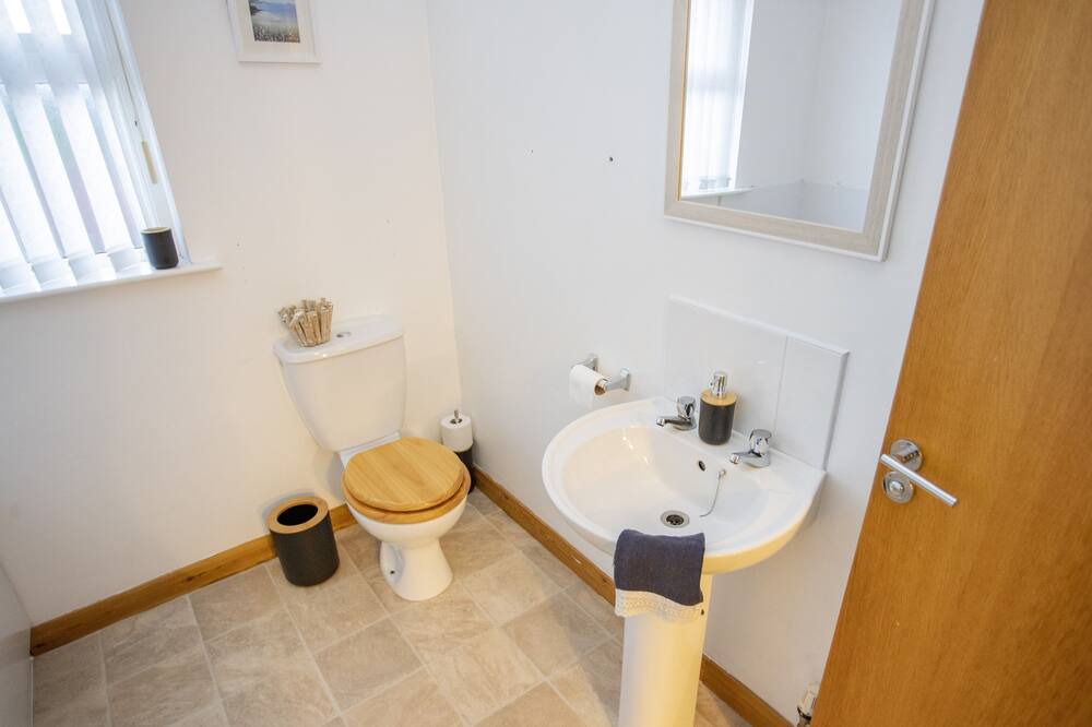 Photo of Bathroom in Ballybogy