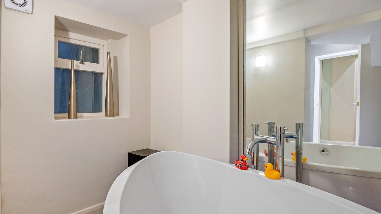 Photo of Bathroom in Tower Hill