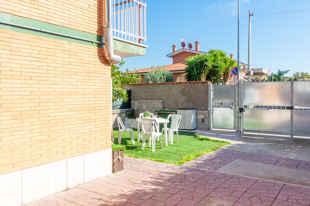 Photo of Outdoor in Zona XXXIII Acilia Sud