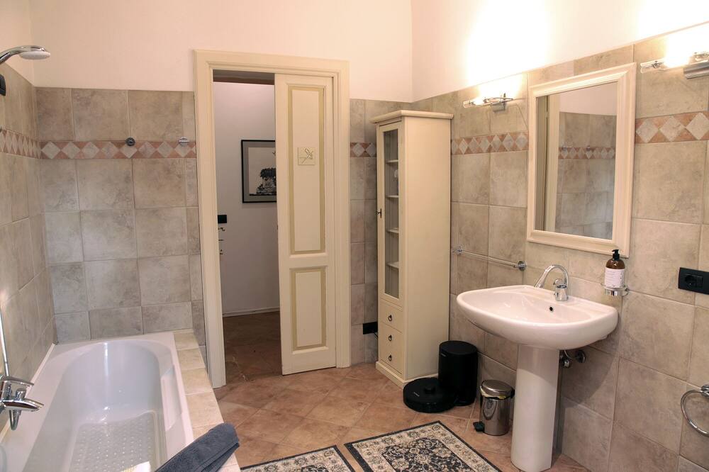 Photo of Bathroom in Canova