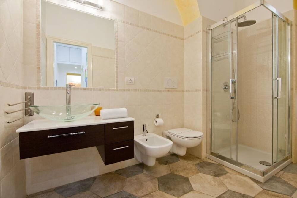 Photo of Bathroom in Salario