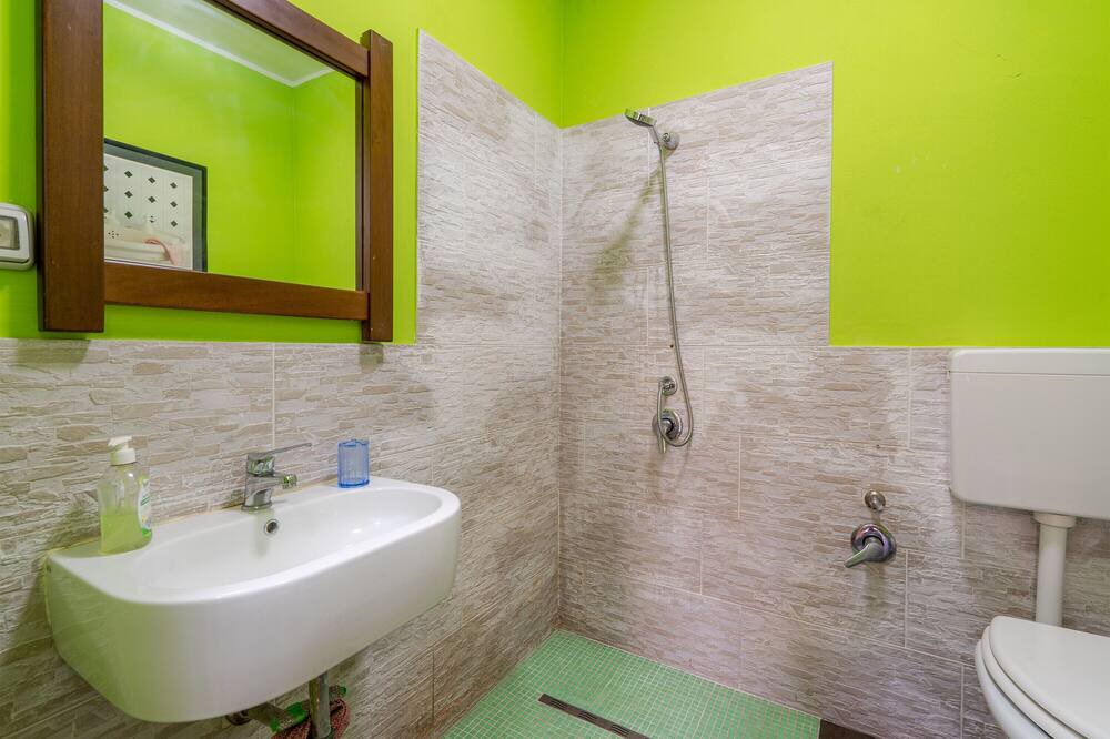 Photo of Bathroom in Arenella