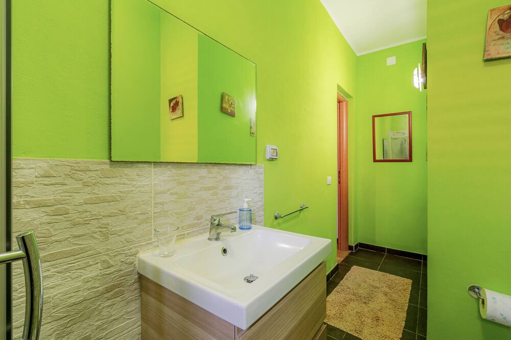 Photo of Bathroom in Arenella