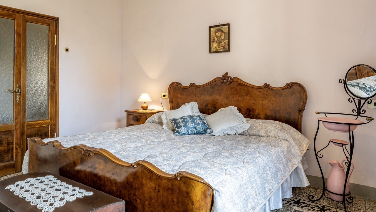 Photo of Bedroom in Montefollonico