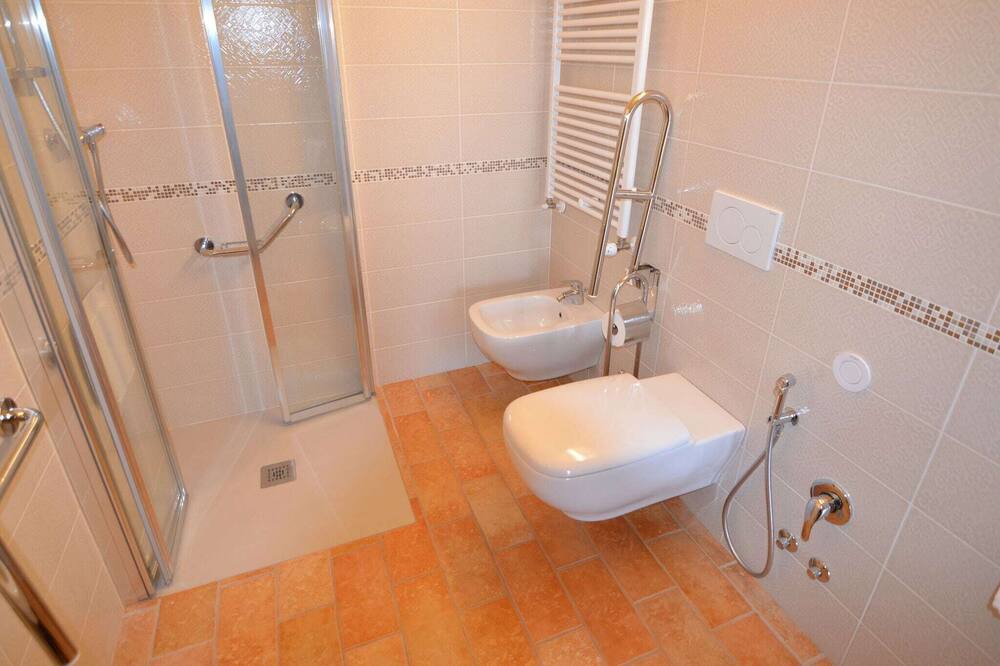 Photo of Bathroom in Gemmano