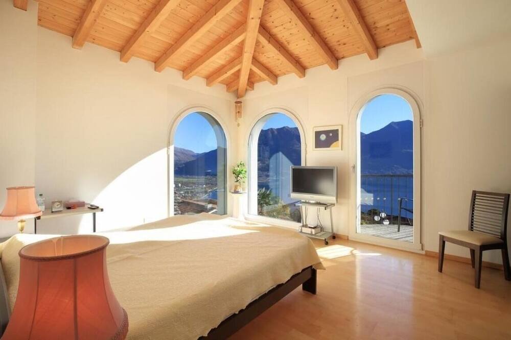 Photo of Bedroom in Brione sopra Minusio