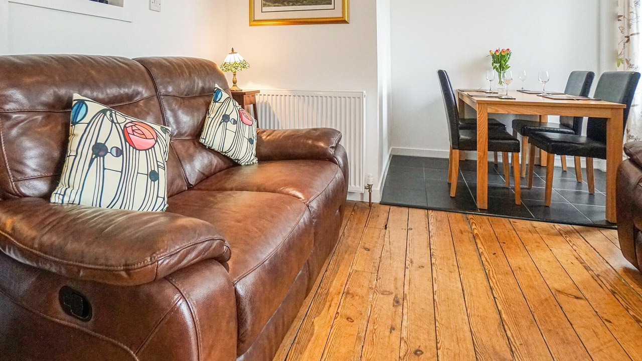Photo of Livingroom in Comrie