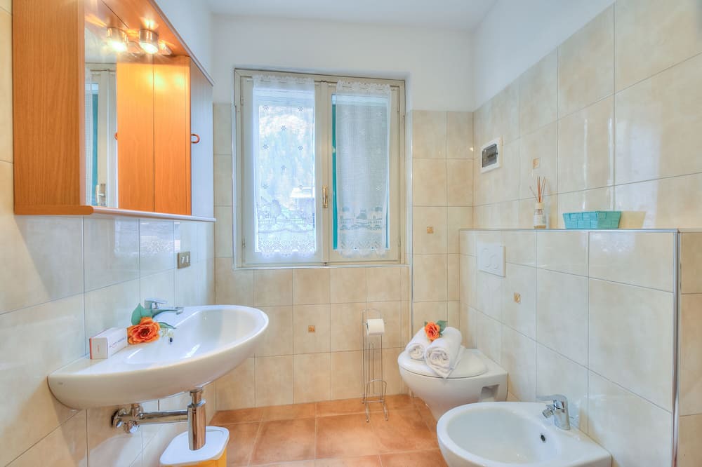 Photo of Bathroom in Staffa