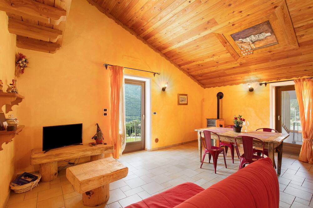 Photo of Livingroom in Chantignan