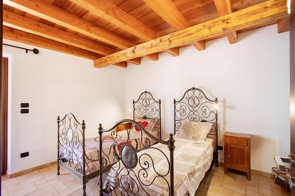 Photo of Bedroom in Chantignan