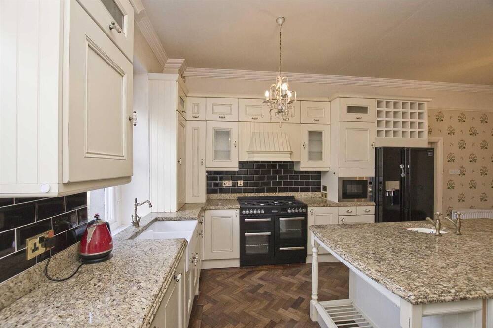Photo of Kitchen in Annsborough