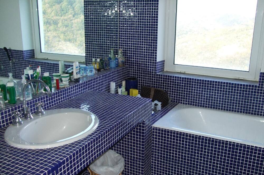 Photo of Bathroom in Caselle in Pittari