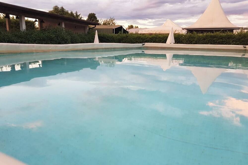Photo of Outdoor in Sud