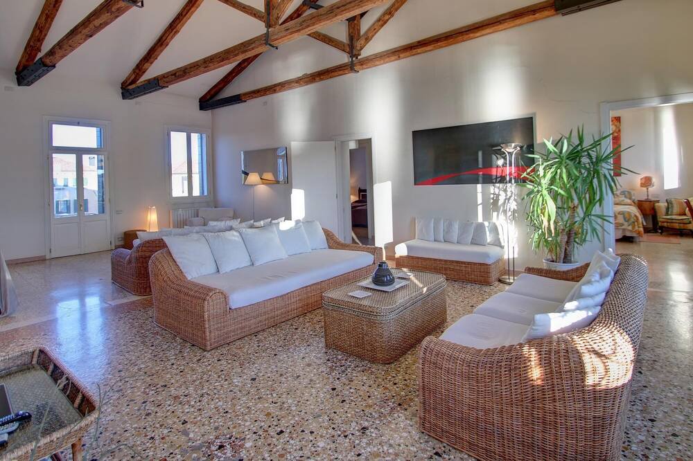 Photo of Livingroom in Dorsoduro