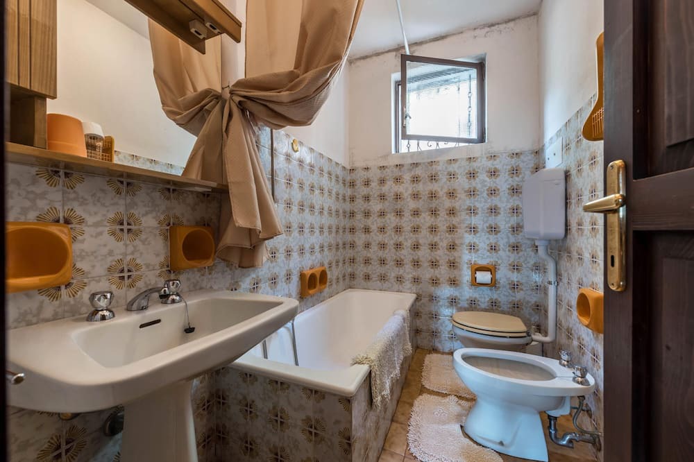 Photo of Bathroom in Liano-Formaga