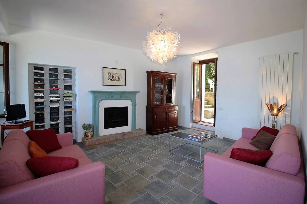 Photo of Livingroom in Pella