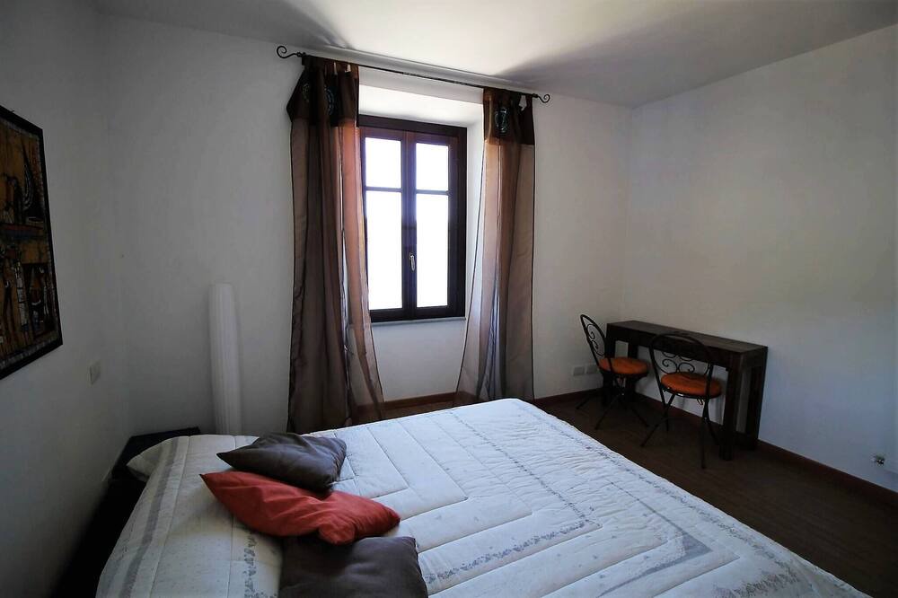 Photo of Bedroom in Pella