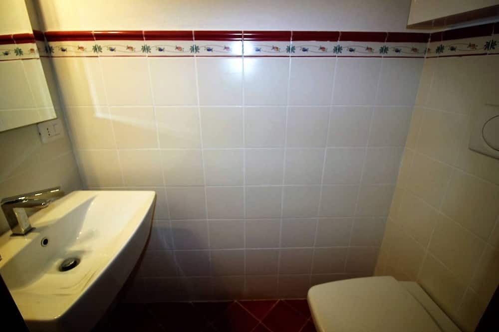 Photo of Bathroom in Pella