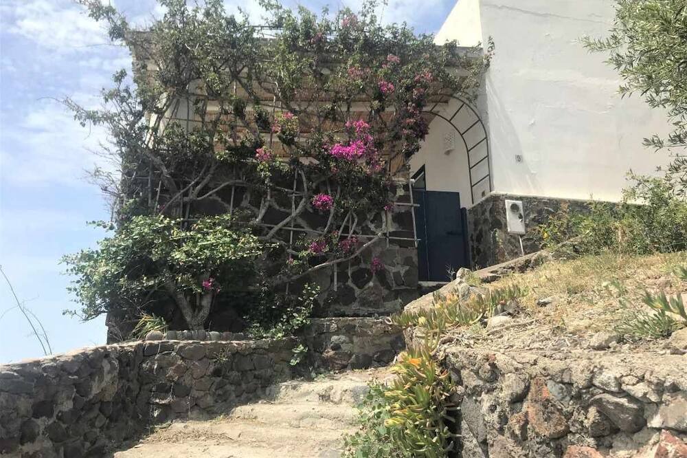 Photo of Outdoor in Lingua