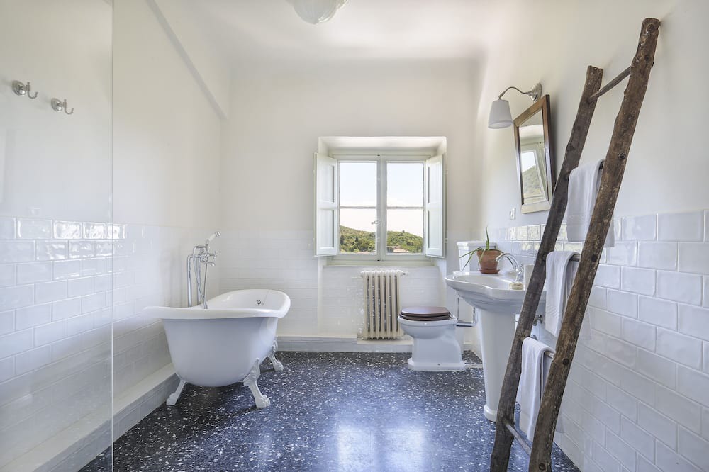 Photo of Bathroom in Nozanno